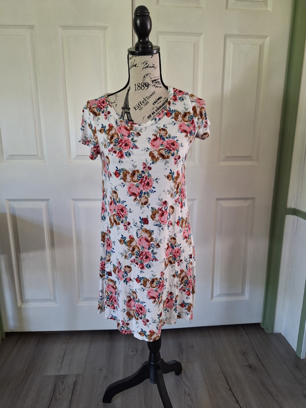 American Dream Floral Top — White with Pink, Blue & Brown Accents